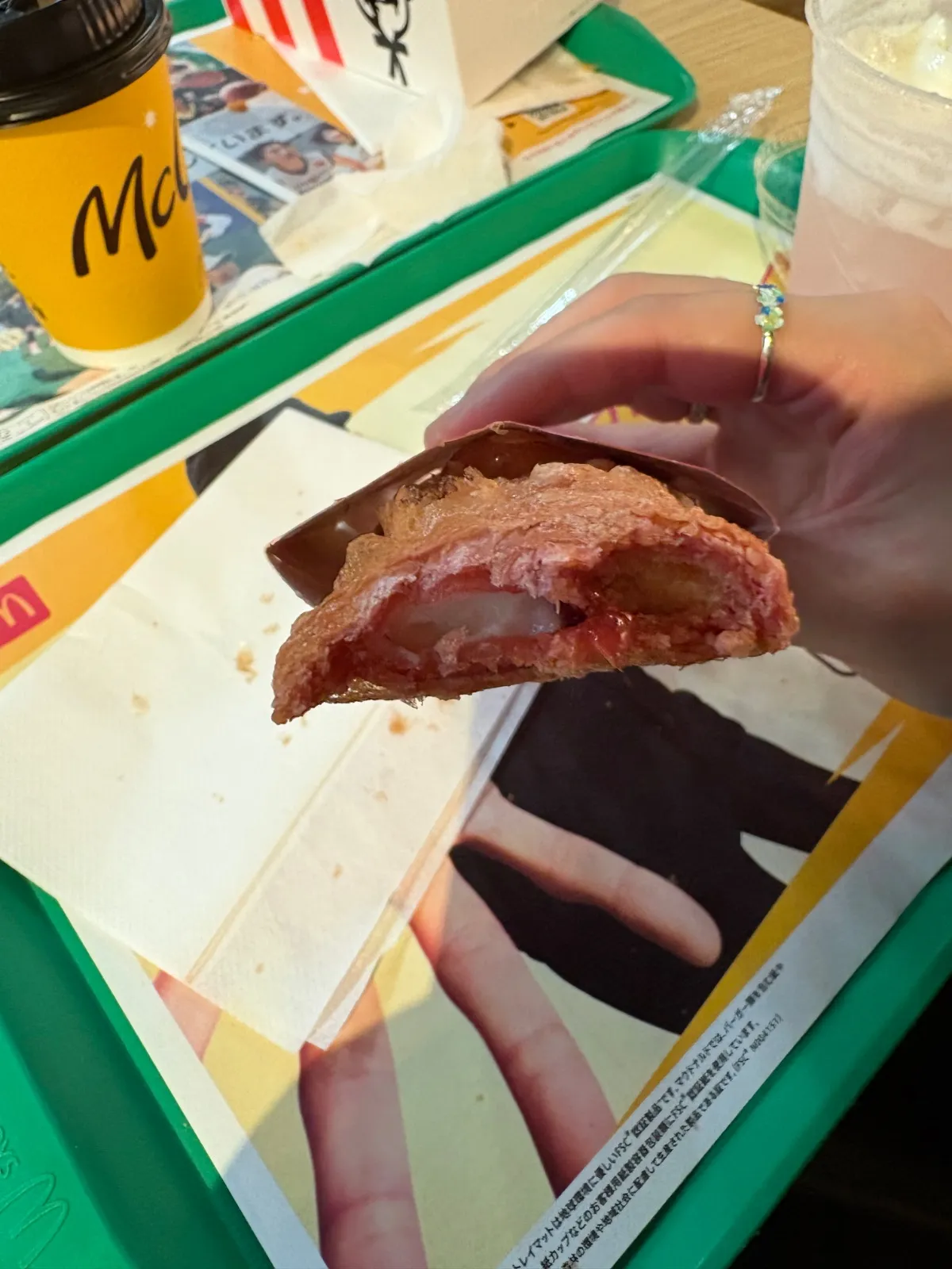 いちごショートケーキパイの断面