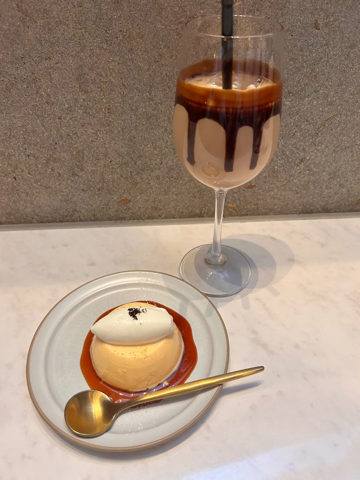 カフェモカとliliプリン